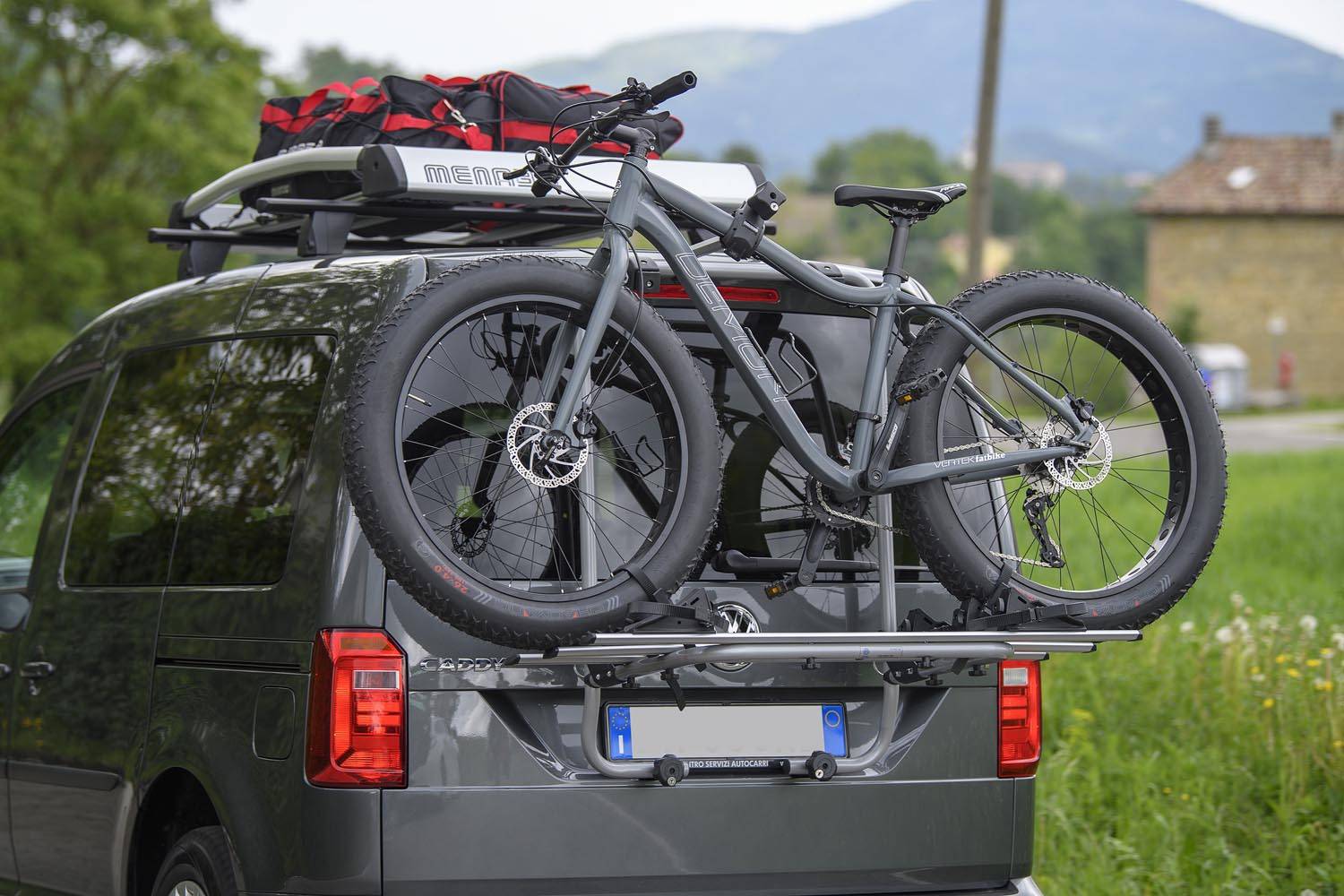 Fahrradträger Shadow für VW Caddy IV Kombi 2015 bis 2021 für 3 Fahrräder Räder Heckträger