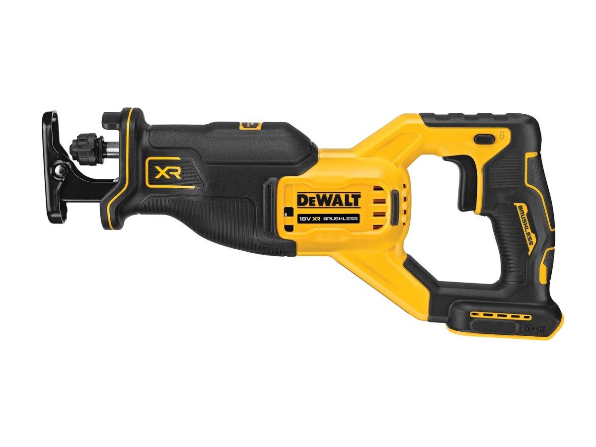 Gelbe und schwarze DeWalt XR kabellose Säbelsäge in Seitenansicht auf weißem Hintergrund.