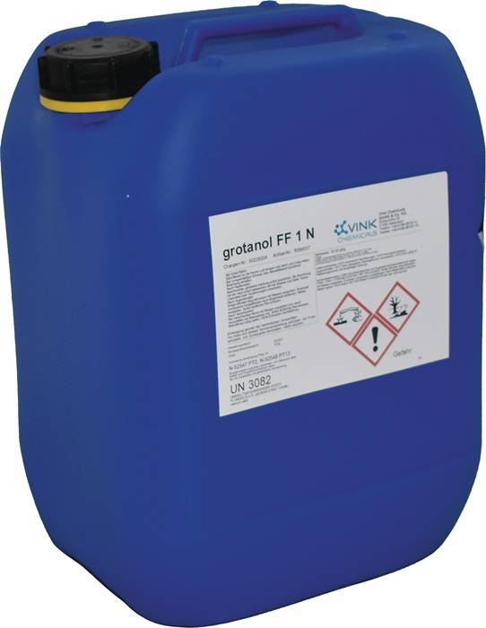Blauer Kunststoff-Chemikalienkanister mit der Bezeichnung 