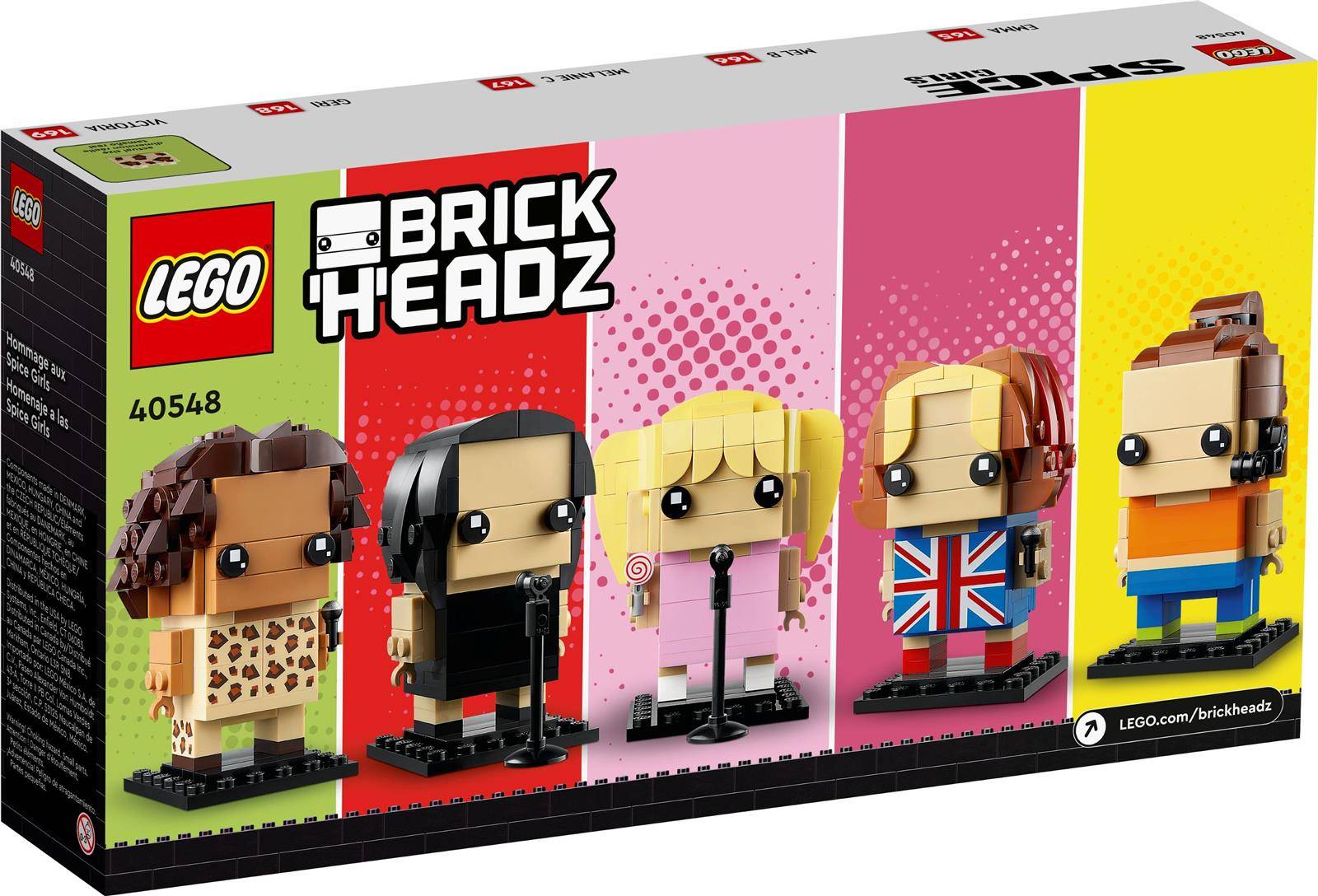 Schachtel mit LEGO BrickHeadz-Figuren, die vier Pop-Musikikonen in stilisierten Outfits und Posen darstellen, vor einem kräftigen, farbenfrohen Hintergrund.