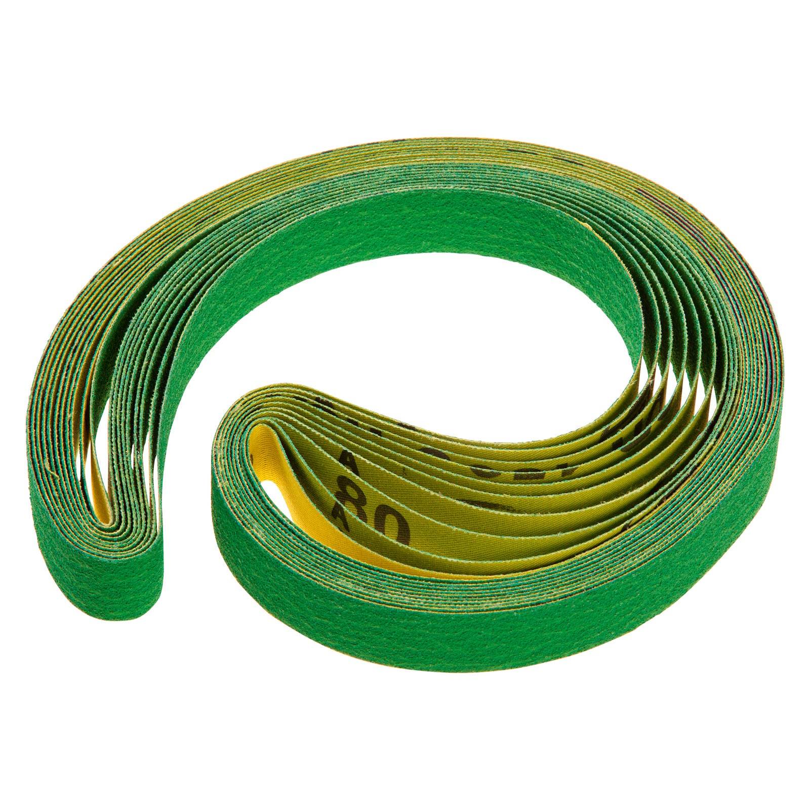 Ein aufgerolltes grünes und gelbes Schleifband mit der Zahl '80', die die Korngröße anzeigt, zum Glätten von Oberflächen.