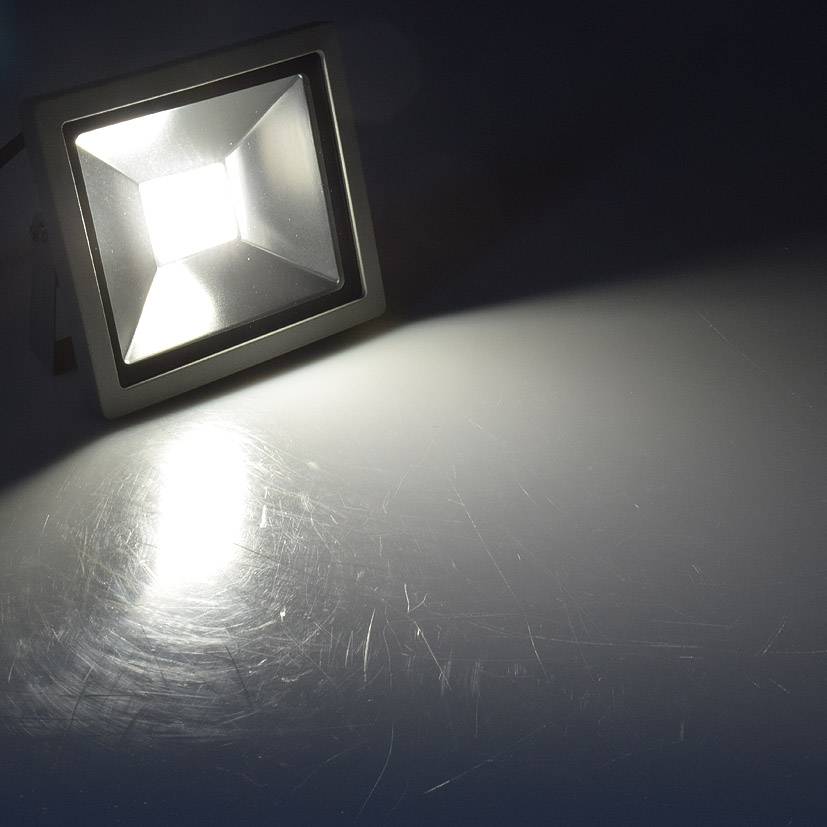 LED-Fluter SlimLine 22365 Leuchtmittel SMD LED Ausführung - Leistung 30 W Lichtstrom 2100 Lumen Lichtfarbe 4000 K / neut