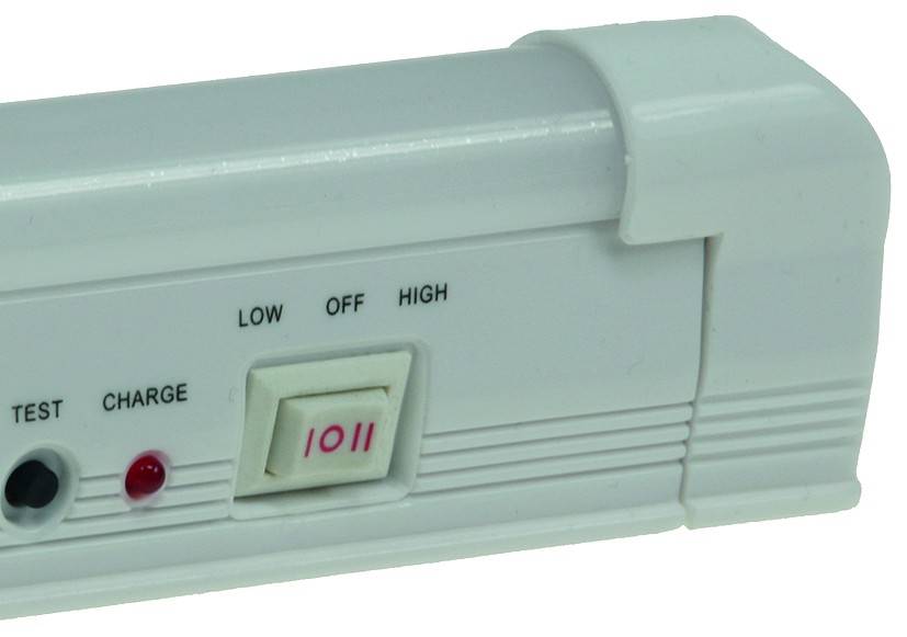 ChiliTec 21480 LED Notleuchte "CTNL-30 SMD-UB" Lithium Akku 3,7V/1200mAh, 2W, 30x2x3cm