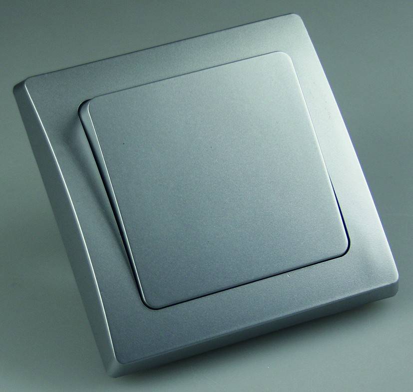 ChiliTec DELPHI Wechsel-Schalter, UP, silber 250V AC / 10A, inkl. Rahmen, Klemmanschluss