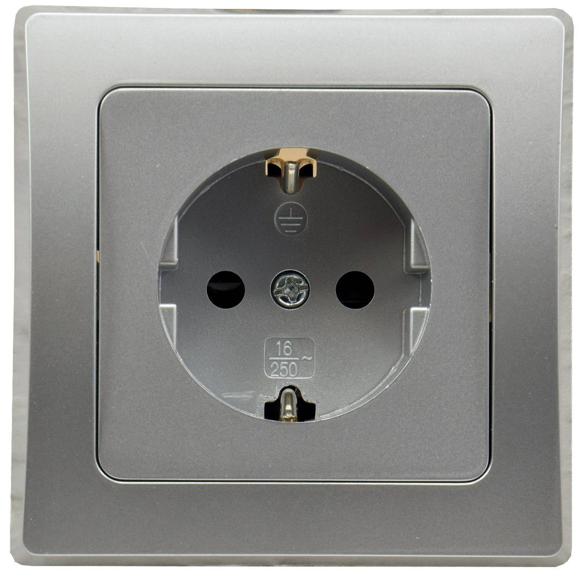 ChiliTec DELPHI Schutzkontakt-Steckdose, silber 250V AC / 16A, inkl. Rahmen, Klemmanschluss