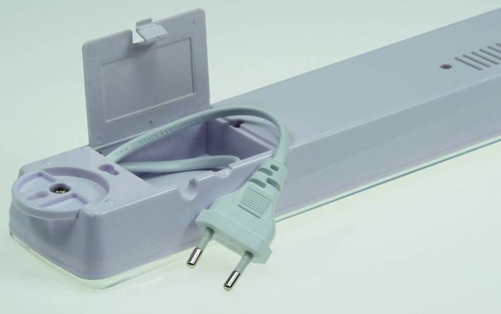 ChiliTec LED Notleuchte CTNL-60 SMD 365x70x37mm Lithium Akku 3,7V/2200mAh, nur 4W