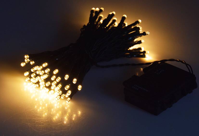 ChiliTec LED Batterie-Lichterkette CT-TK100 10m warmweiß, IP44, 100 LEDs, mit 6Std.Timer