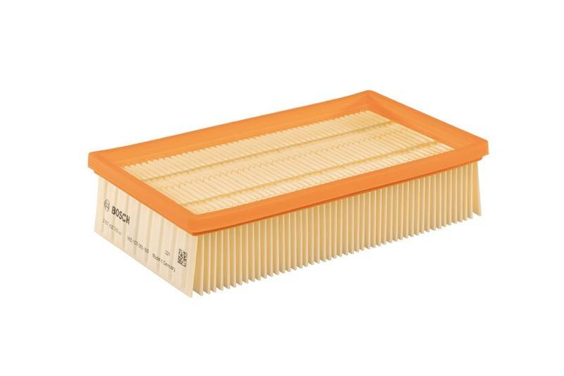 Ein rechteckiger Luftfilter mit orangefarbenem Gummirahmen, gefalteter Papierfüllung und 'Bosch'-Branding an der Seite.