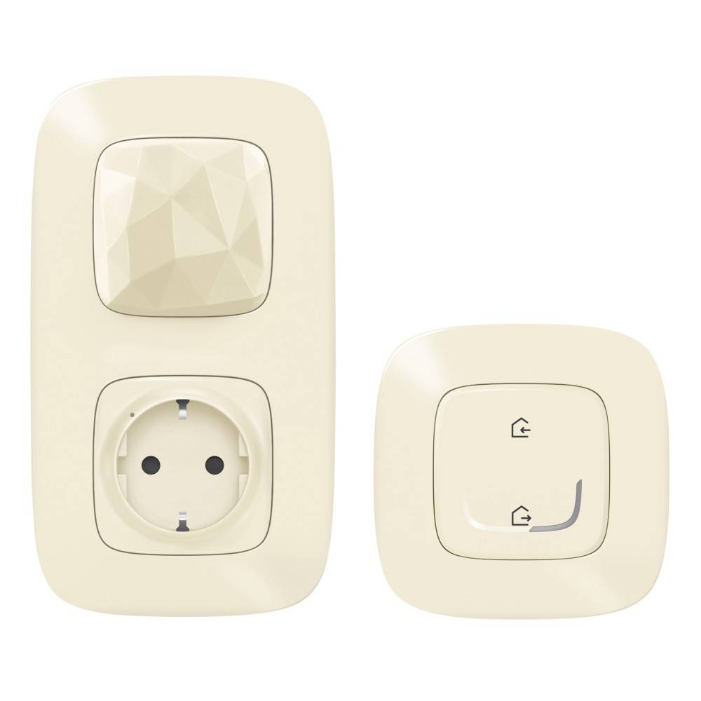 Intelligente Stecker- und Schalter-Set. Der Stecker verfügt über einen geometrischen Knopf und eine Standardsteckdose. Der Schalter zeigt zwei Symbole mit einem Smiley-Gesicht.