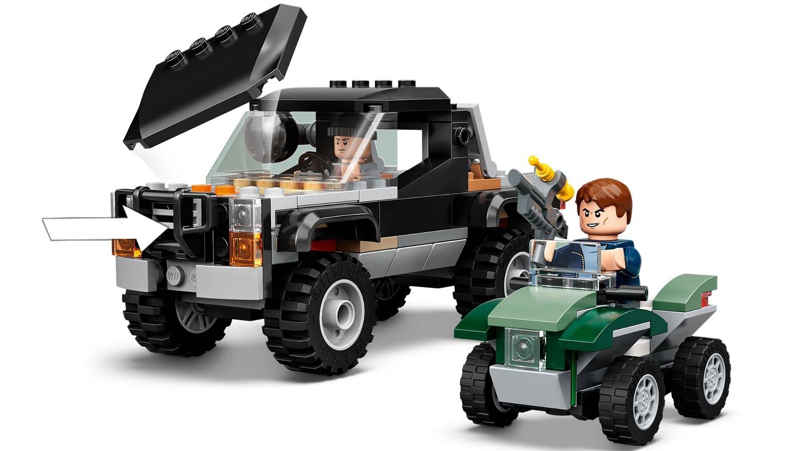 Zwei LEGO-ähnliche Spielzeugfahrzeuge: ein schwarzer Geländewagen mit offener Motorhaube und ein grünes Quad-Bike mit einer Fahrerfigur.