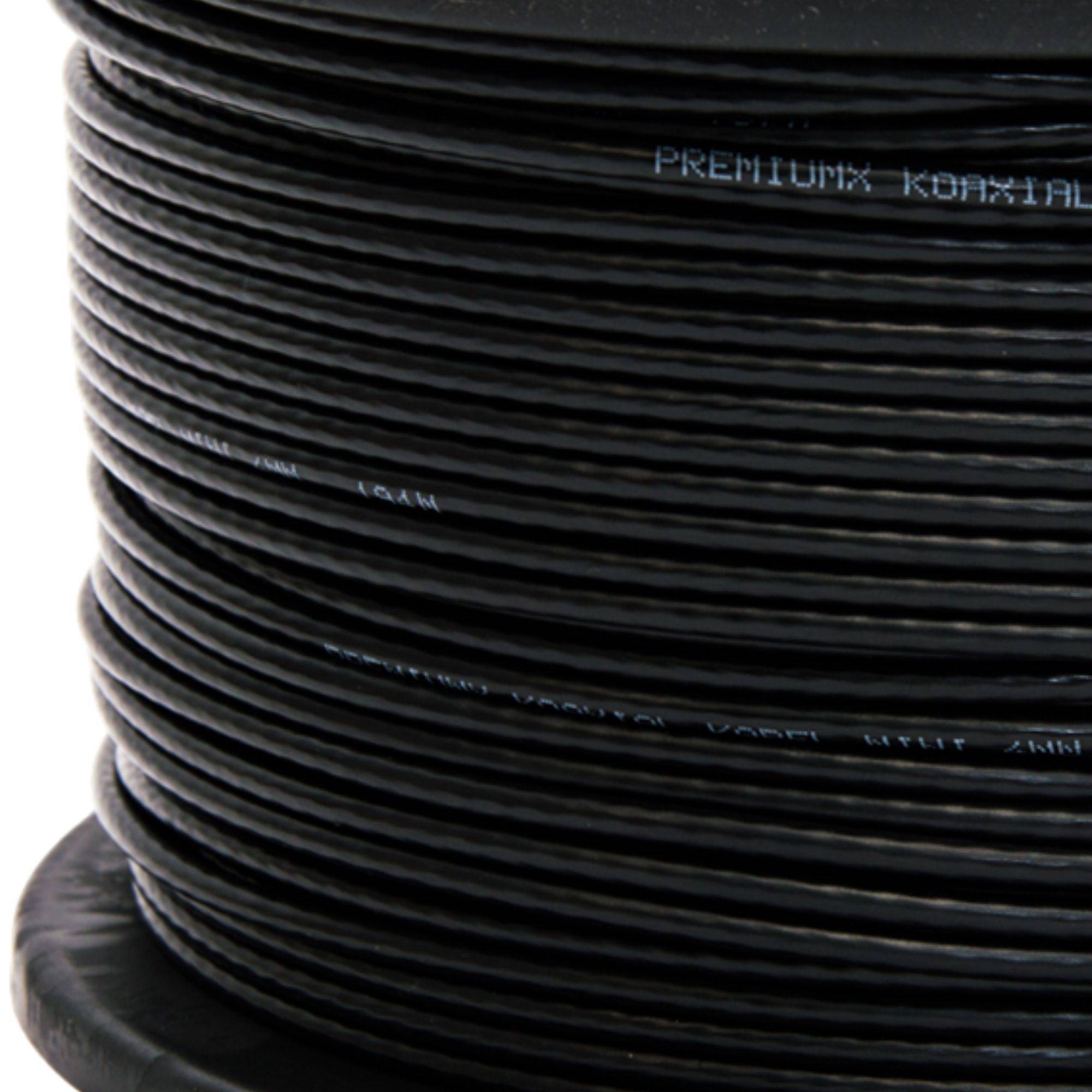 Eine große Spule schwarzes Koaxialkabel mit der Beschriftung „PREMIUM KOAXIAL KABEL