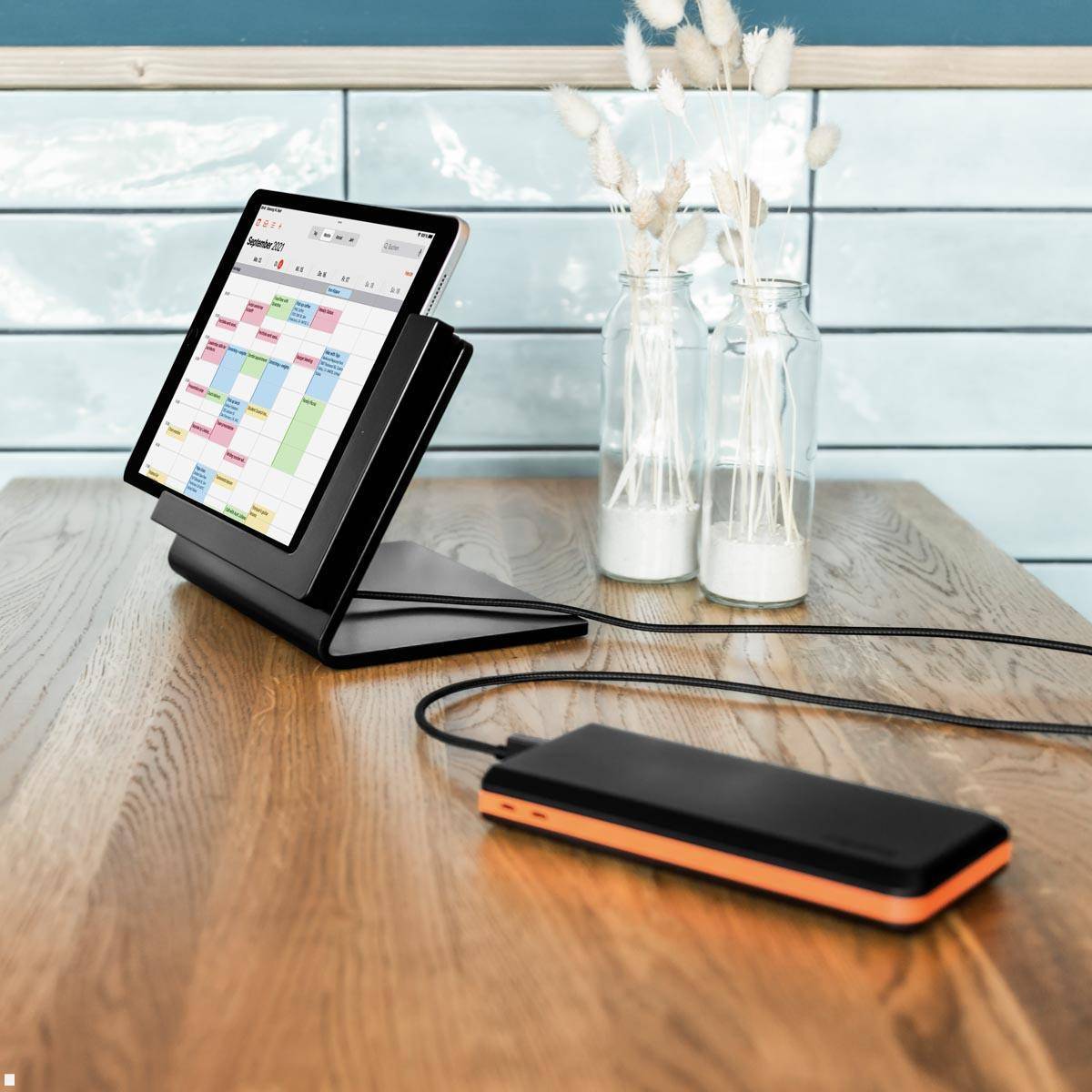 TabLines TTP001S Tabletständer Tisch Plug für iPad 10.2 (7./8./9. Gen.), silber