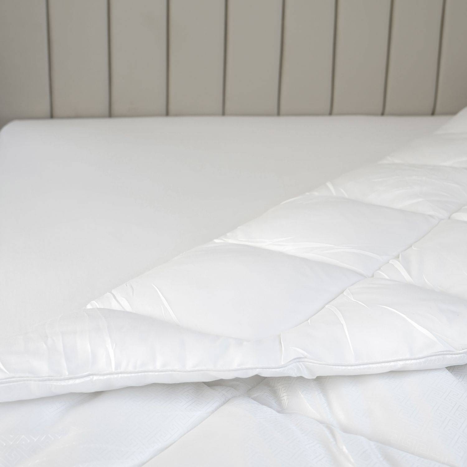 Premium Bettdecke 135x200cm Microfaser Steppdecke - Komfortables Schlafen zu jeder Jahreszeit