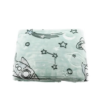 Sunay Babydecke aus Polyester Hellblau 140cm x 110cm Rechteckig mit abgerundeten Ecken Weltall Motiv Sunay Babydecke aus Polyester Hellblau 140cm x 110cm Rechteckig mit abgerundeten Ecken Weltall Motiv