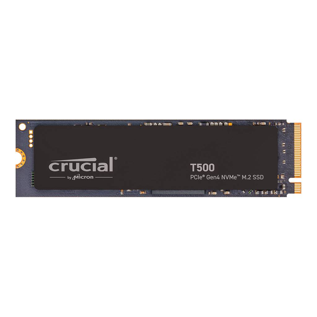 Ein Crucial T500 PCIe Gen4 NVMe M.2 SSD mit rechteckigem, kompaktem Design, schwarzem Gehäuse und goldenem Steckverbinder.