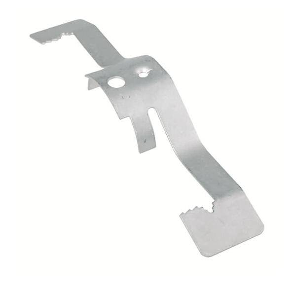 Ein Metall-Multifunktionswerkzeug-Öffner mit verschiedenen gerillten Kanten und Löchern, der zum Öffnen von Dosen und Flaschen konzipiert ist, vor einem weißen Hintergrund präsentiert.