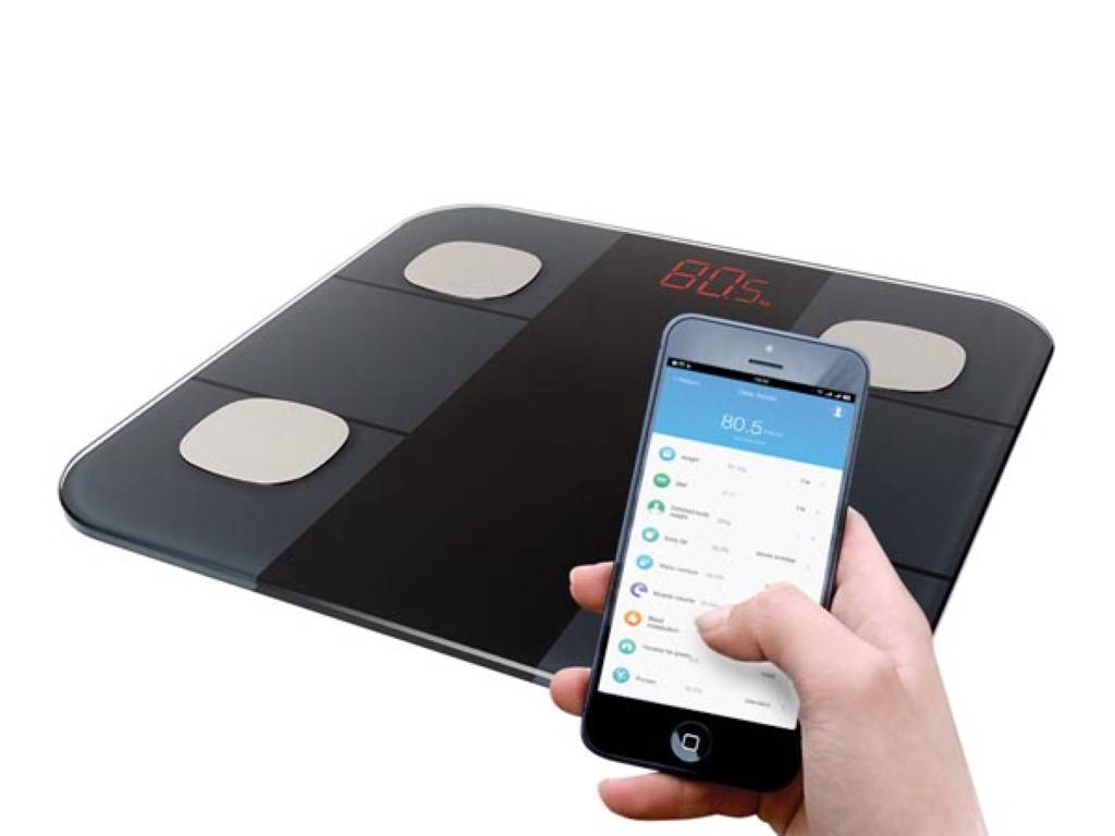 Perel Smart Personenwaage mit Tuya-App, digital, max. 180 kg, Körperanalyse, BMI, kcal, LED-Anzeige, automatische Ein- und Abschaltung, Schwarz
