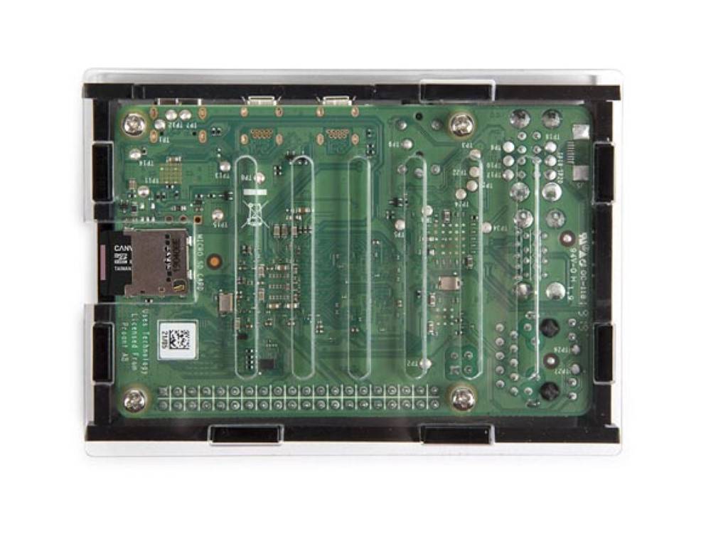 RASPBERRY PI® 4 STARTER KIT (4 GB) MIT KÜHLGEHÄUSE