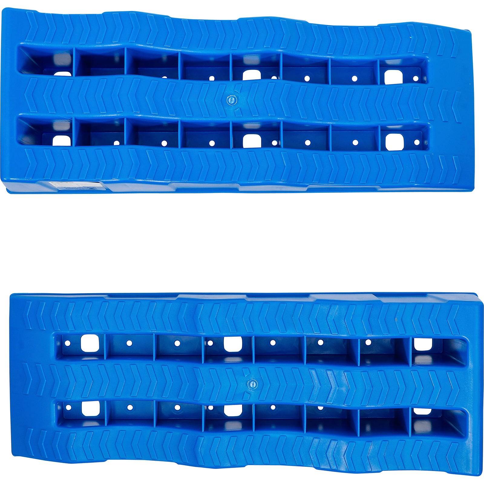 Zwei blaue Kunststoff-Bergungsspuren mit einem Profildesign, die zur Fahrzeugtraktion in Sand oder Schlamm verwendet werden, parallel auf weißem Hintergrund platziert.