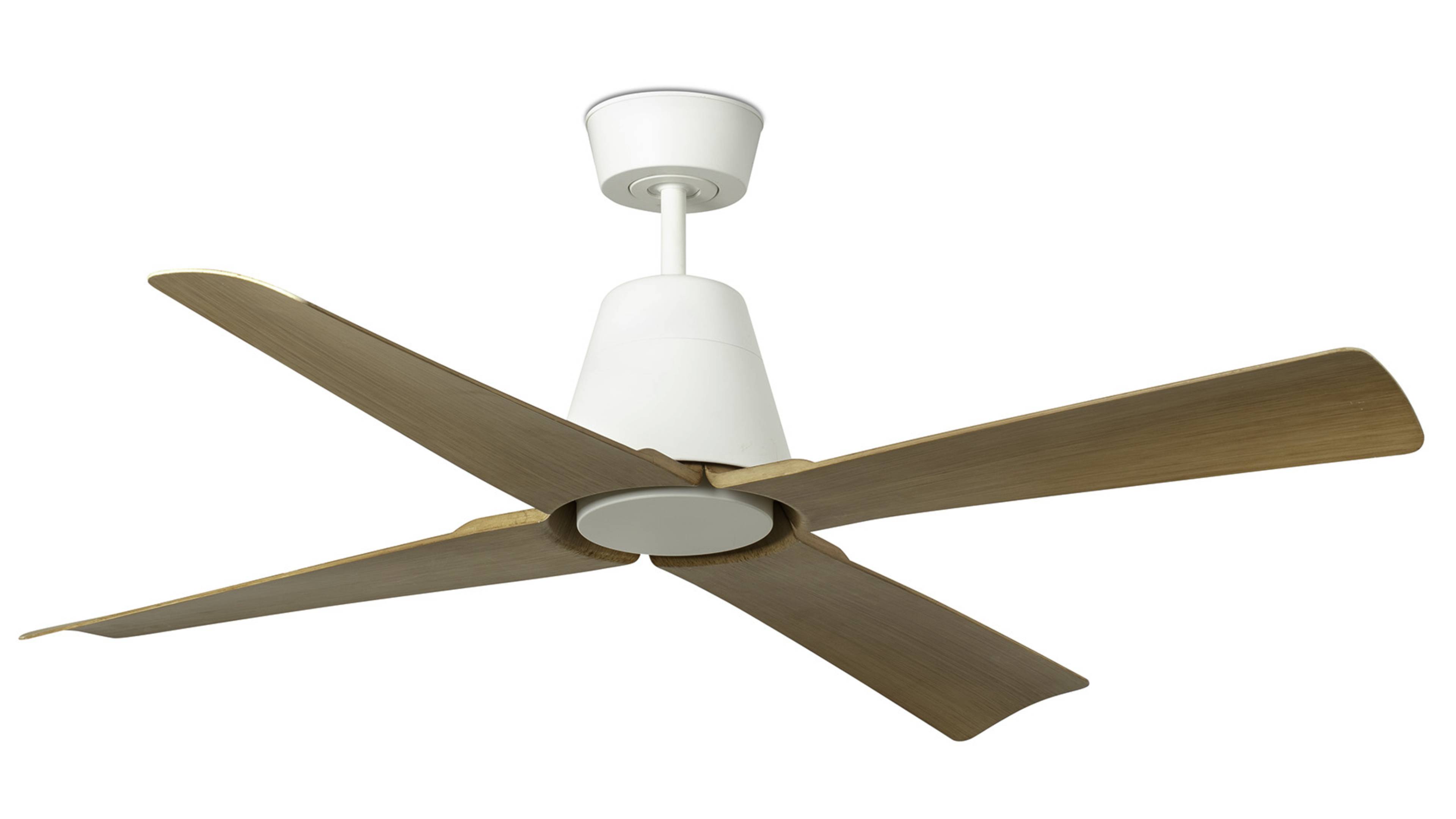 Deckenventilator mit vier Holzblättern und weißem Motorgehäuse, dargestellt vor einem einfachen weißen Hintergrund.