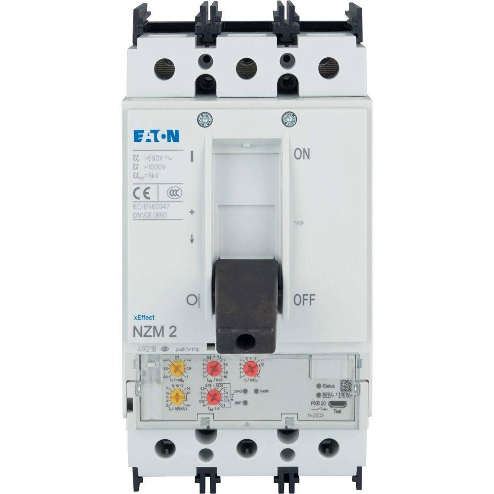 Eaton NZM 2 Leistungsschalter mit EIN/AUS-Beschriftung, Spannungsbereichsangaben und sichtbaren Schaltern und Anzeigen.