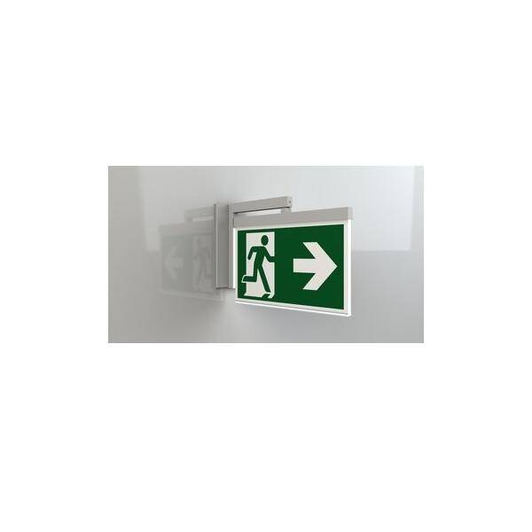 Fluchtwegeschild mit grünem Hintergrund und weißen Symbolen einer laufenden Person und einem nach rechts weisenden Pfeil, der eine Notausgangsstrecke anzeigt.