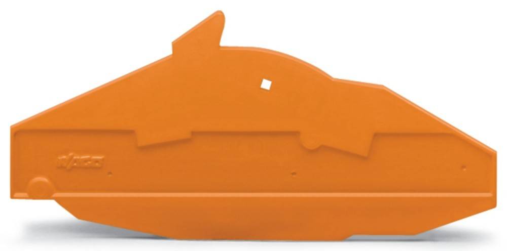 Eine orangefarbene, abstrakte Skulptur, die einem Fisch ähnelt und deren Oberfläche einen quadratischen Ausschnitt in der Nähe des oberen Bereichs aufweist, wird vor einem weißen Hintergrund präsentiert.