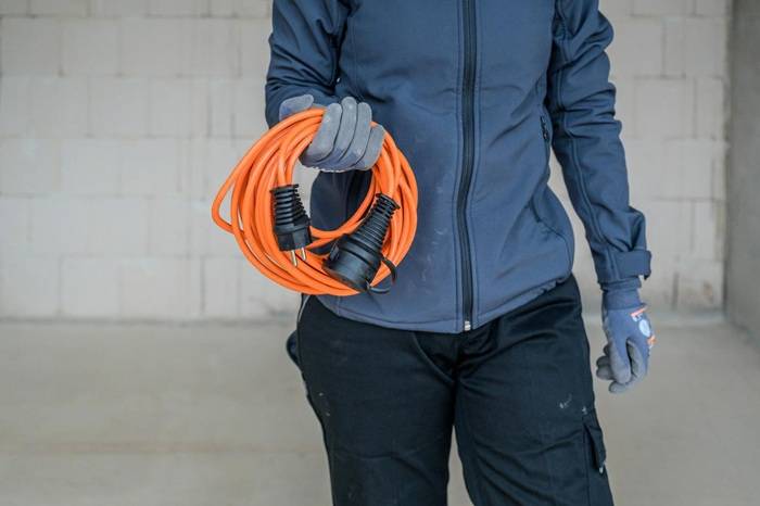 Verlängerungskabel BREMAXX AT-N05V3V3-F 3G1,5 L.10m IP44 orange BRENNENSTUHL