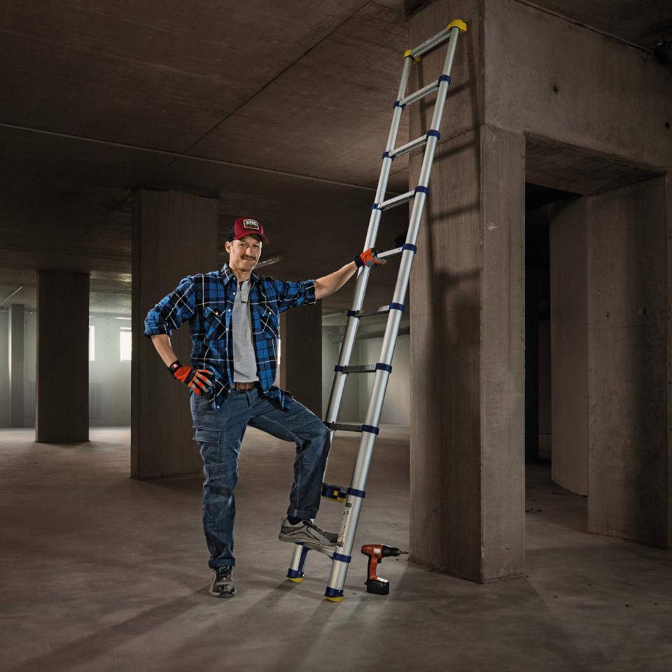 WERNER® Teleskopleiter, EN 131-6, Aluminium, 2,9m, Arbeitshöhe 3,67m, 9,4kg
