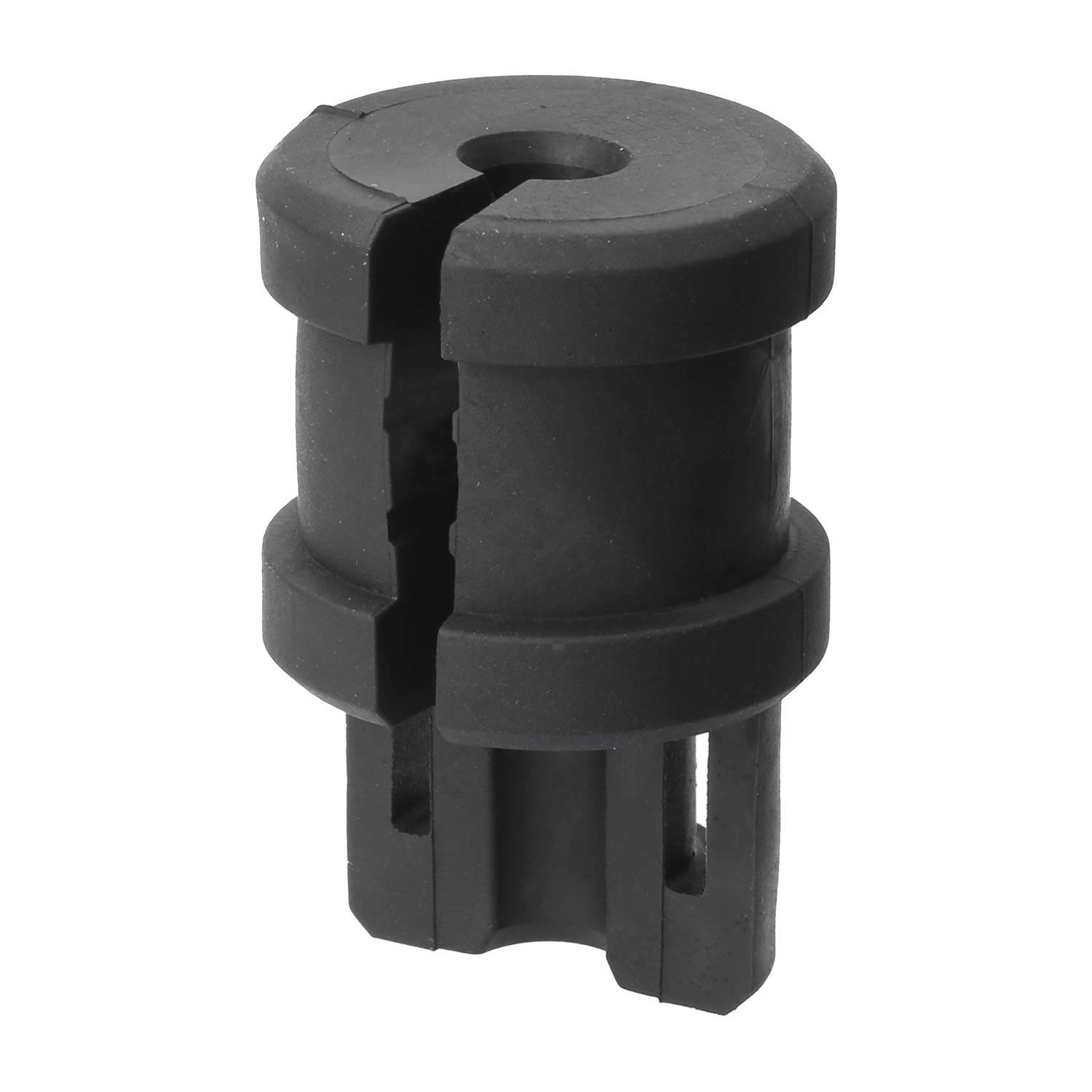 Eine schwarze, zylindrische Gummidurchführung mit einer kreisförmigen Öffnung an der Oberseite und vier eingeschnittenen Schlitzen an der Basis, die zum Befestigen von Kabeln verwendet wird.