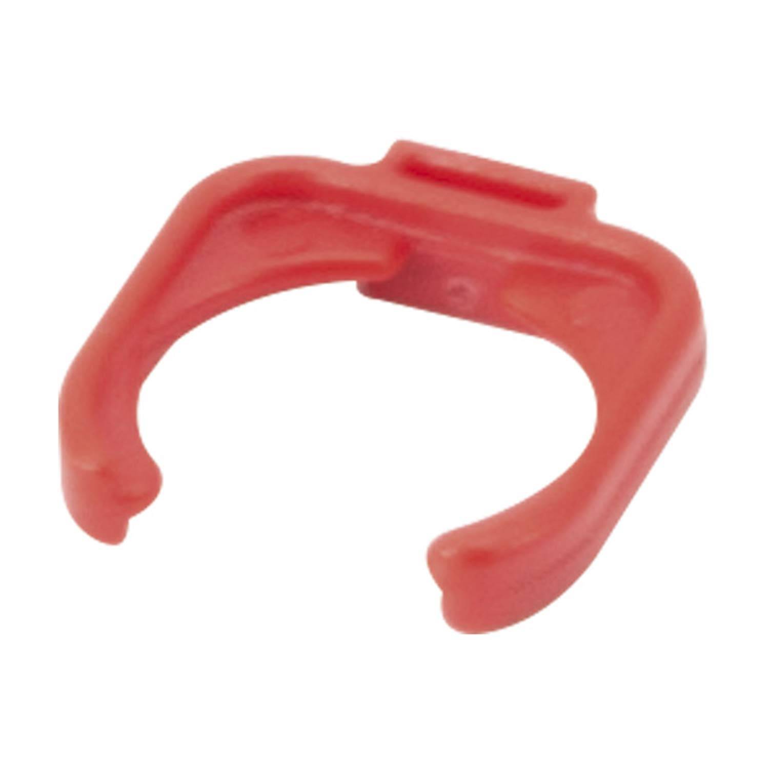 Eine rote U-förmige Plastikklemme zur Befestigung von Schläuchen.