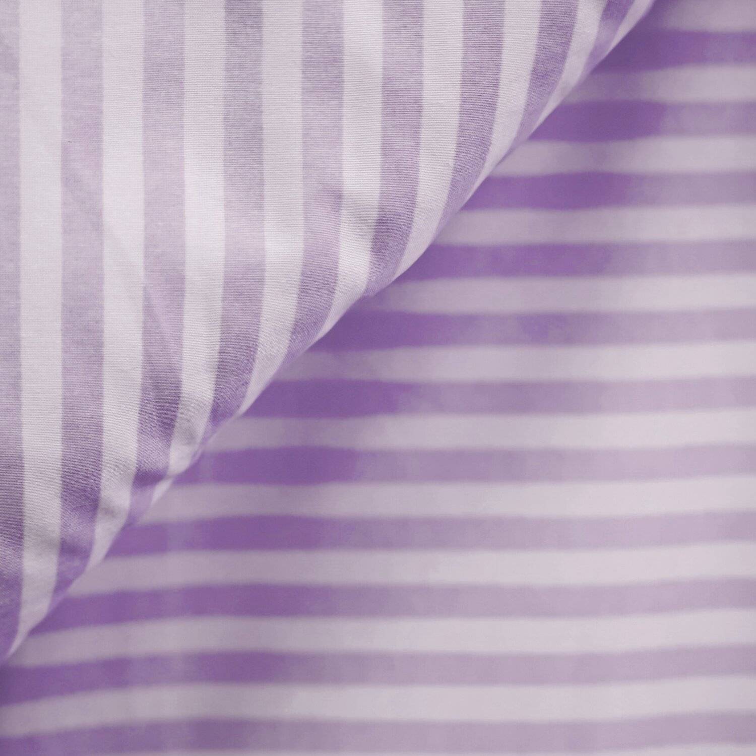 Gestreifte Bettwäsche mit Reißverschluss 155x220 cm, Kissenbezug 80x80 cm Lila