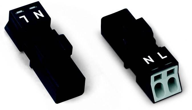 Zwei schwarze Elektrostecker-Adapter mit den Bezeichnungen „N