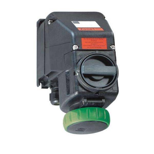 Schwarzer und grüner elektrischer Stellantrieb mit manuellem Bediendrehknopf, verwendet zur Regulierung des Durchflusses in einem Ventilsystem.