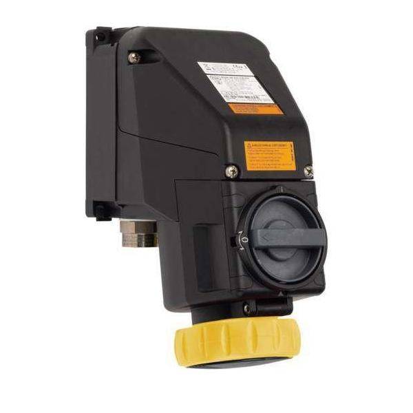 Bild eines schwarzen Industrieschalters mit gelbem Griff, das zur Steuerung von Elektromaschinen verwendet wird.