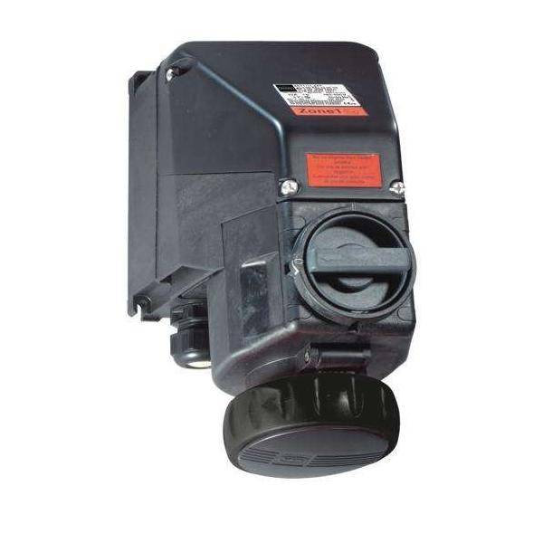 Industriemotor oder Gerät mit schwarzem Gehäuse, Einstellrad und rotem Informationsetikett auf der Vorderseite, verwendet für den Maschinenbetrieb.