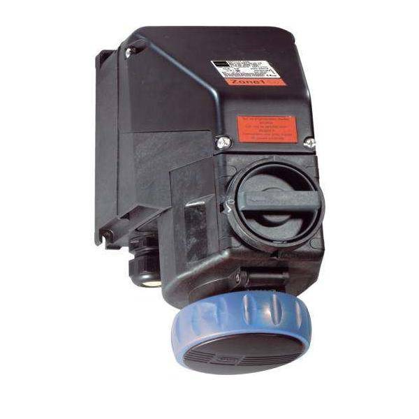 Ein schwarzer industrieller Ventilbetätiger mit einer blauen Bodenklappe wird gezeigt, der typischerweise zur Steuerung des Flusses in Rohrleitungssystemen verwendet wird.