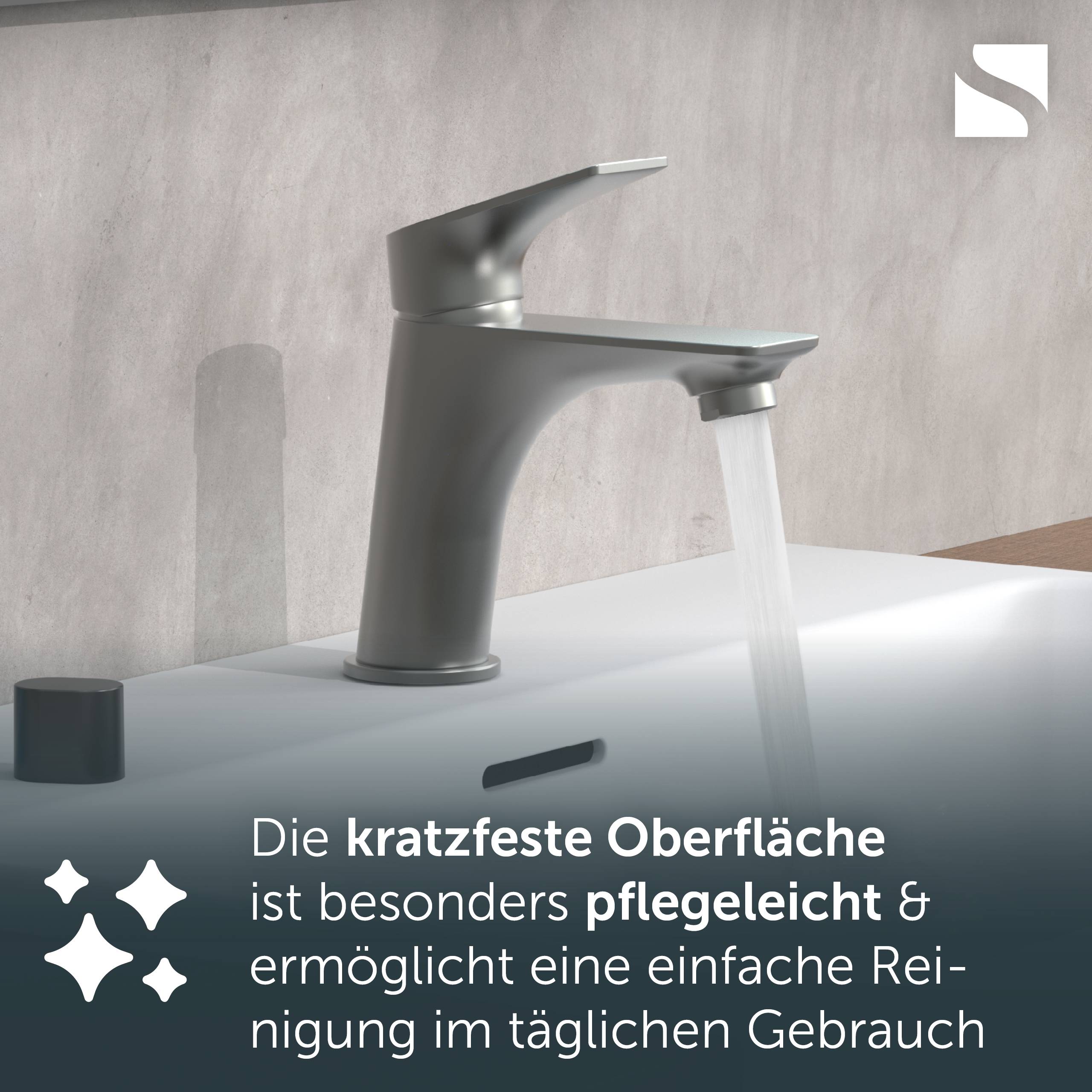 Moderner grauer Badezimmerhahn mit fließendem Wasser über einem Waschbecken, mit deutschem Text, der eine kratzerbeständige, pflegeleichte Oberfläche für einfache tägliche Reinigung bewirbt.