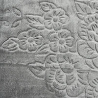 Almina Extra Weiche Wolldecke 160x220 cm 100% PES mit Blumen Muster Waschmaschinengeeignet Grau Almina Extra Weiche Wolldecke 160x220 cm 100% PES mit Blumen Muster Waschmaschinengeeignet Grau