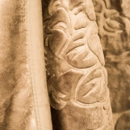 Almina Extra Weiche Wolldecke 200x240 cm 100% PES mit Blumen Muster Waschmaschinengeeinet Braun Almina Extra Weiche Wolldecke 200x240 cm 100% PES mit Blumen Muster Waschmaschinengeeinet Braun