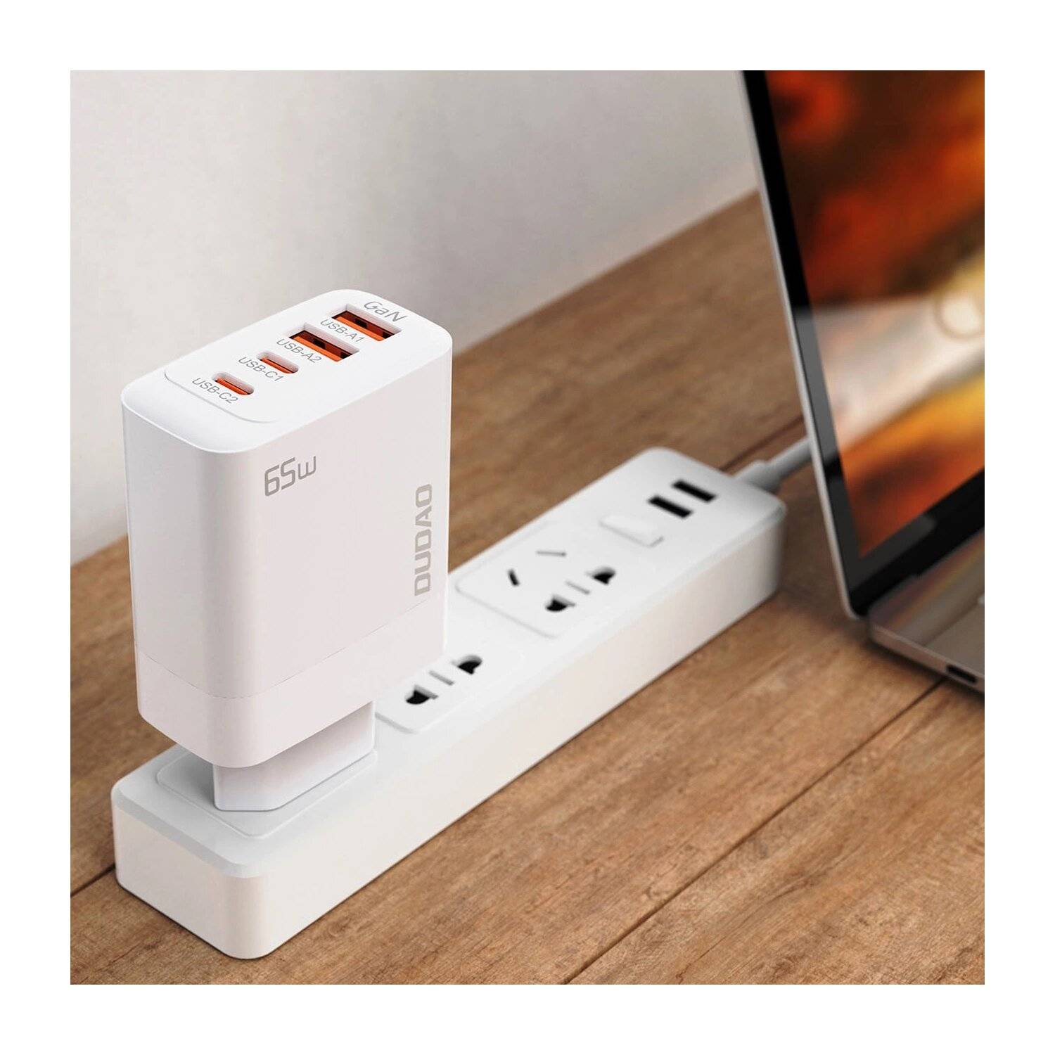 Schnellladegerät Dudao A65EU GaN-Netzwerkladegerät 2xUSB-A / 2xUSB-C PD 65W - Weiß - 65W