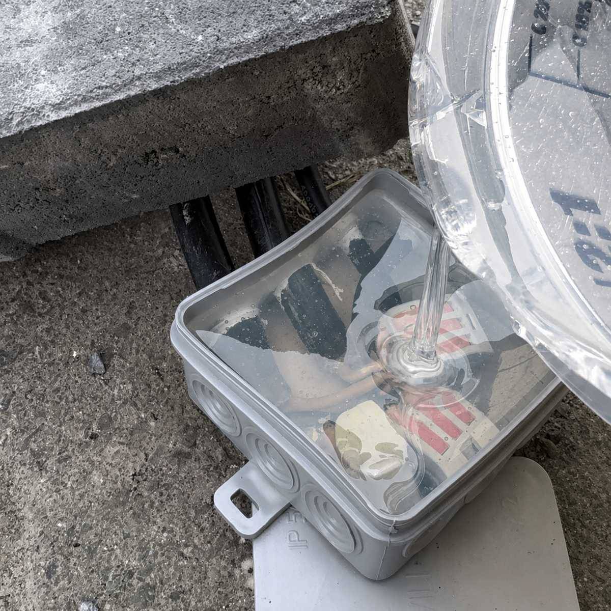 Elektrovergussmasse Epoxidharz IP68 & IP69 bis 1000 Volt 1,5kg Farblos (durchsichtig) wasserdicht für Abzweigdosen, Platinen, Kabelmuffen, usw.