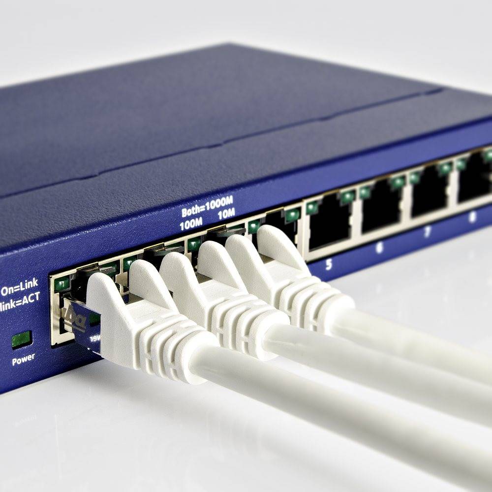 Fuba 0,5m CAT6a Netzwerkkabel weiß - Patchkabel Ethernetkabel S/FTP PIMF Schirmung - CAT-6 RJ45 Gigabit LAN 10 Gbit/s (DSL Switch Router Patchpanel
