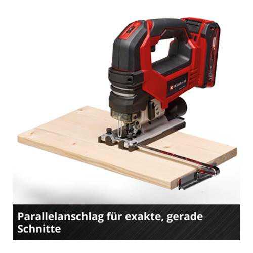 Eine rote und schwarze Stichsäge schneidet ein Stück Holz auf einer geraden Führung, mit Text in deutscher Sprache, der besagt „Parallelanschlag für exakte, gerade Schnitte