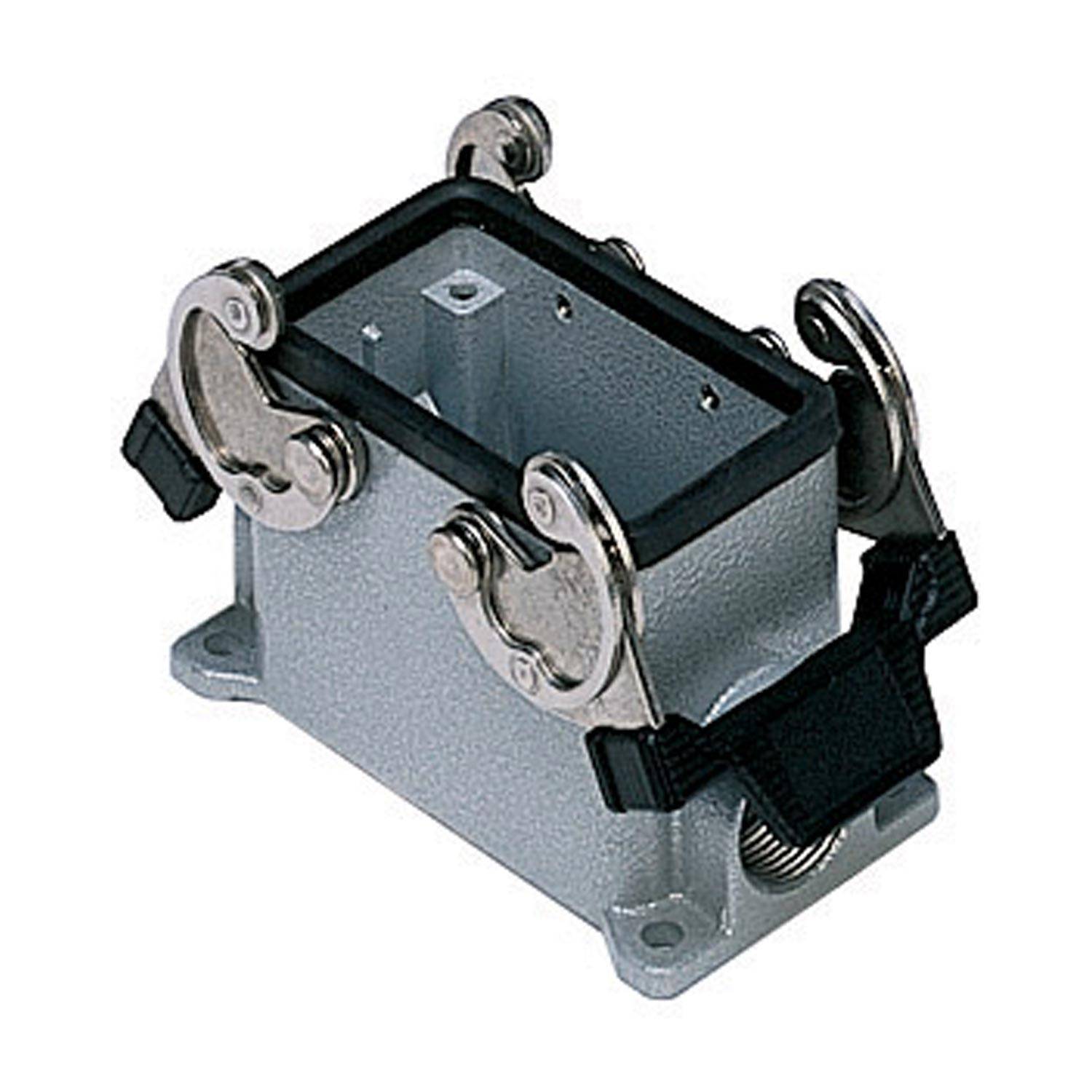 Ein metallisches Industriesteckverbinder-Gehäuse mit zwei sichtbaren Verriegelungen und einer schwarzen Dichtung, entwickelt für sichere Befestigung und Abdichtung.