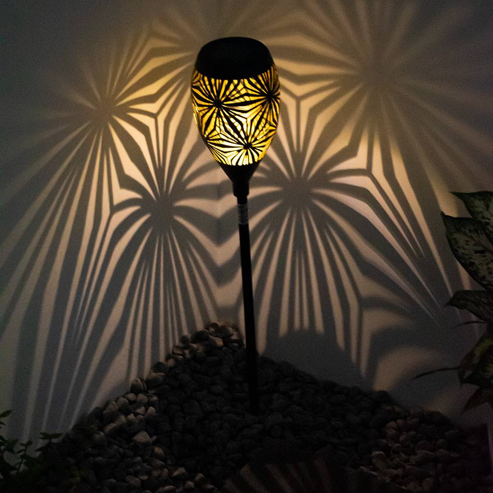 Außenlampe schwarz Steckleuchte Garten Solarlampe modern, Wegeleuchte Erdspieß Dekorstanzungen, Metall gold, 1x LED warmweiß, DxH 11x58 cm, 2er Set