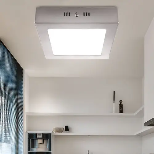 Deckenleuchte quadratisch LED Flurlampe silber Deckenlampe Wohnzimmer, Glas satiniert, 6W 400lm warmweiß, LxBxH 12x12x4 cm Deckenleuchte quadratisch LED Flurlampe silber Deckenlampe Wohnzimmer, Glas satiniert, 6W 400lm warmweiß, LxBxH 12x12x4 cm