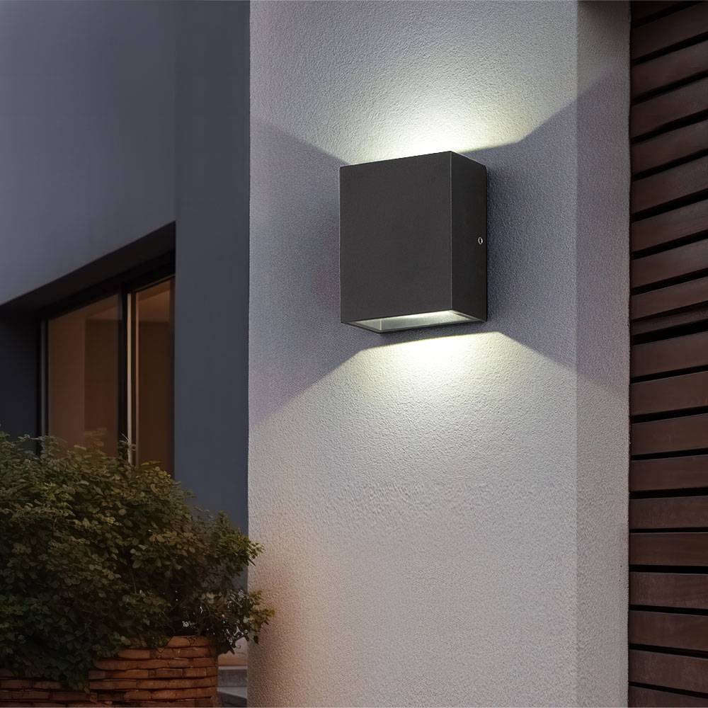 Wandleuchte Up Down Außenleuchte indirektes Licht Hauswandlampe schwarz, Metall, 1x LED 2W 380Lm warmweiß, AxBxH 4,2x7x8,8 cm