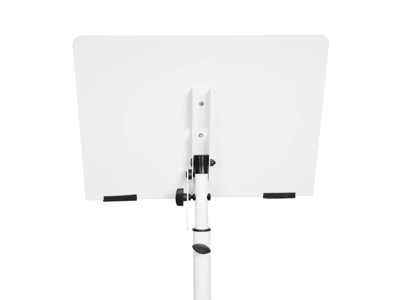 Ein weißer, verstellbarer Notenständer, von hinten gezeigt, mit einer flachen Platte und einer vertikalen Stützstange.