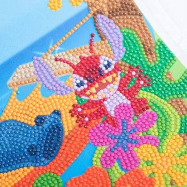 Craft Buddy CAS-DNY901L - Crystal Art Scroll, Disney Lilo & Stitch, Motiv: Stitch, Scrollbild 35x45cm, Kristallkunst-Bastelset